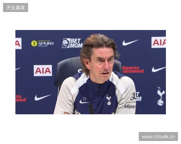 弗兰克：我不同意斯洛特的意见，范德芬不铲抢就不是合格后卫