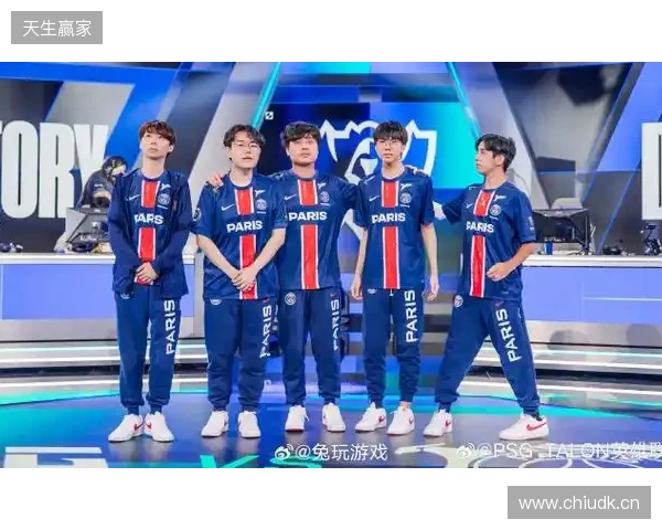 世体:滕森离队;莱万或降薪续约;巴萨或和曼联谈拉10买断 世体:滕森离队;莱万或降薪续约;巴萨或和曼联谈拉10买断