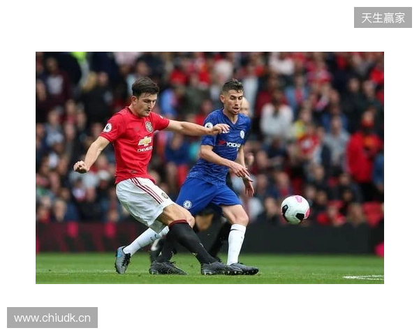 官方:马奎尔与曼联续约至2027年夏天,附带一年续约选项 官方:马奎尔与曼联续约至2027年夏天,附带一年续约选项